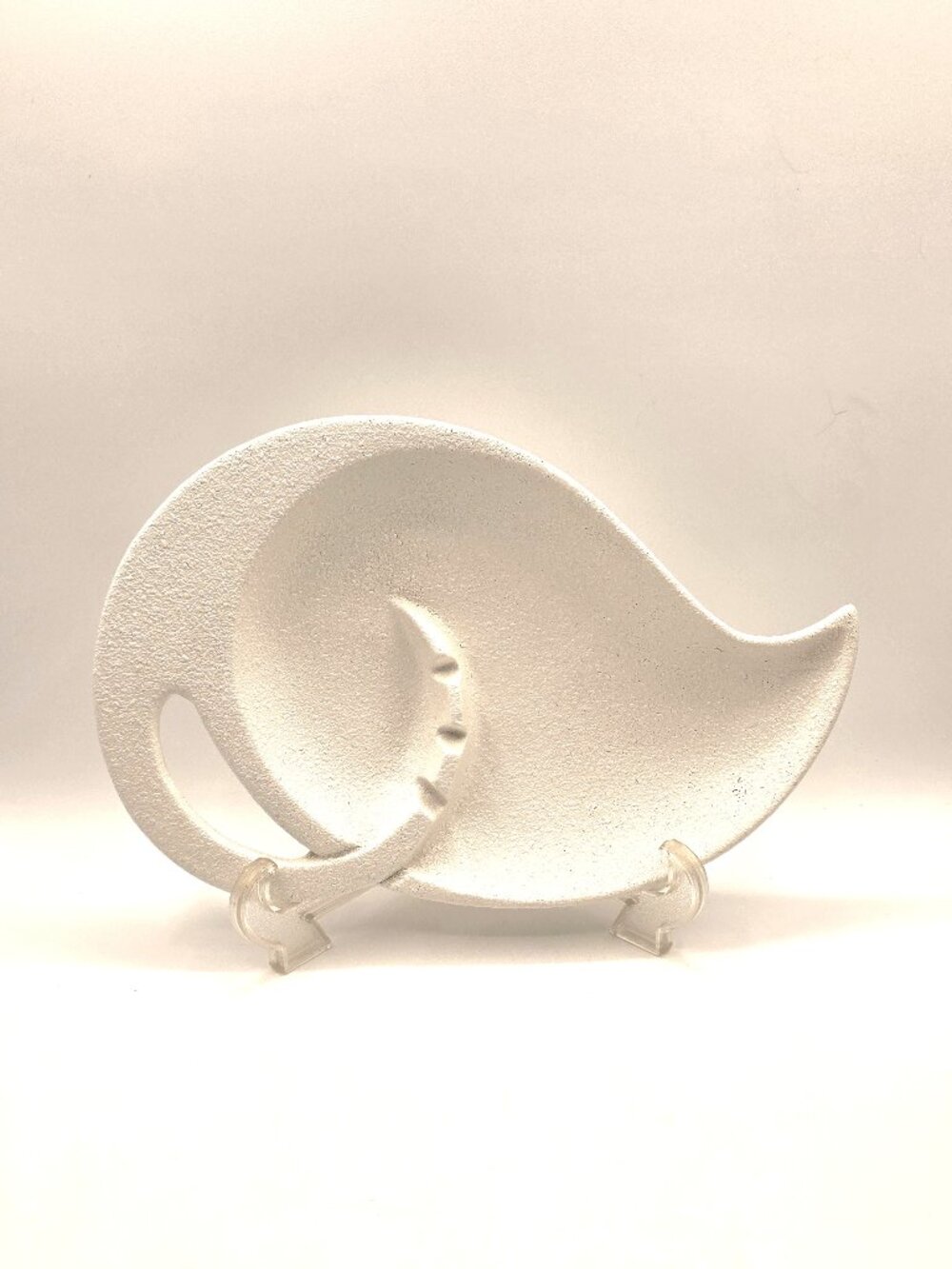 Vintage MCM White Ceramic Ashtray Haeger 1092 USA Sculptural Dish